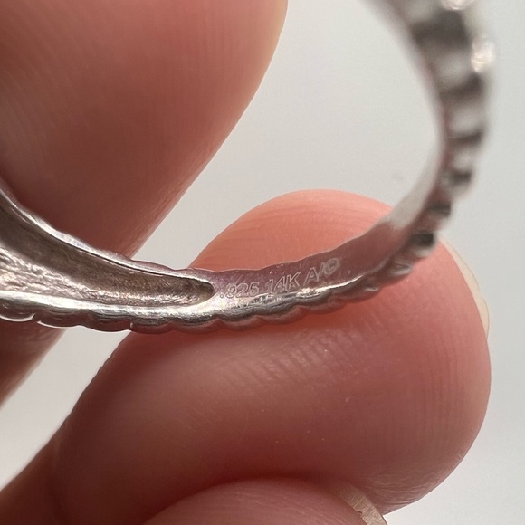 Vintage Diamond 14kt solid yellow gold Ring - Picture 7 of 10